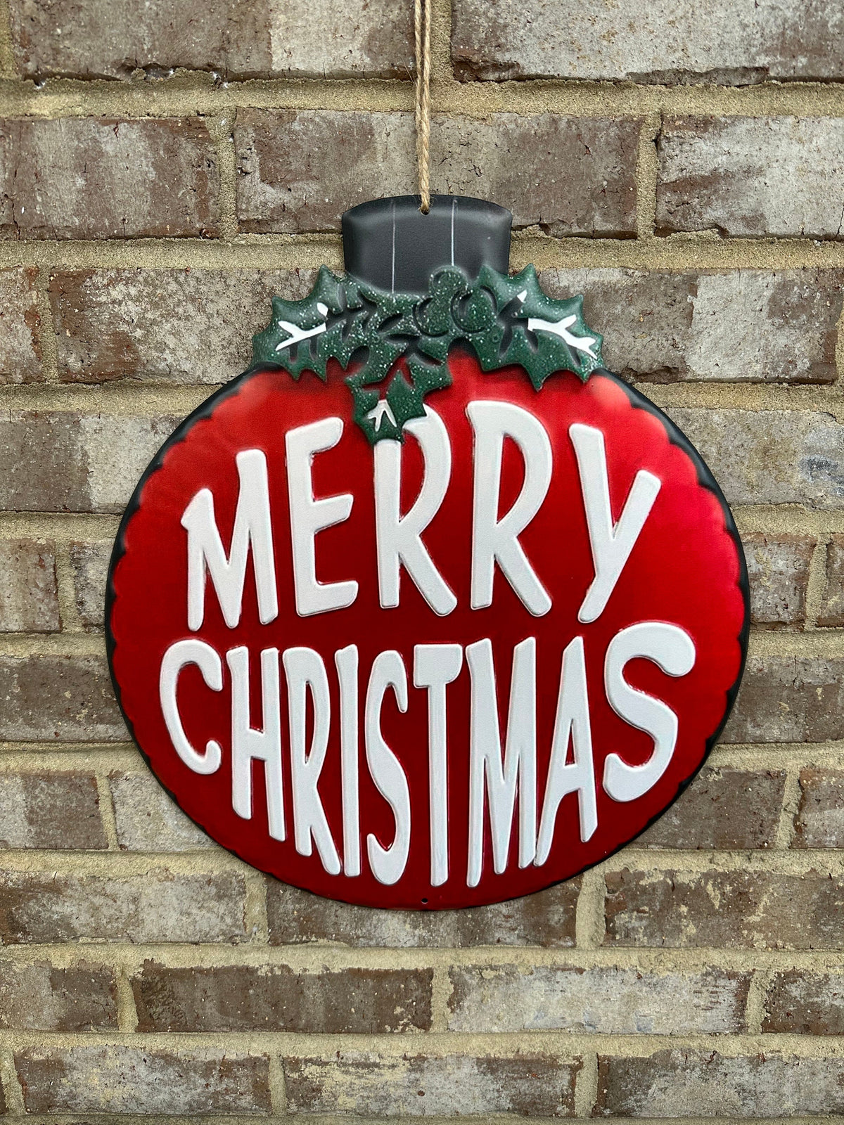 Large 14” Hanging Red Metal Merry Christmas Sign Door Hanger Decoration Ornament Round