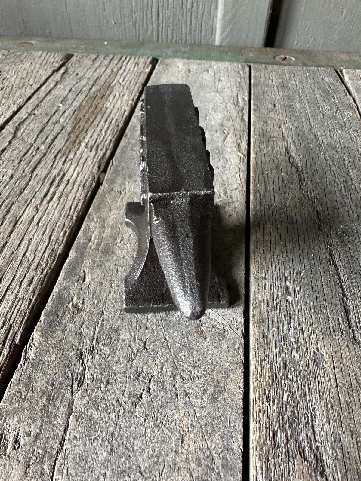 USA Double Sided Cast Iron Mini Anvil W/ Antique Finish & Raised Letters - Paperweight Statue Shelf Art America Patriotic