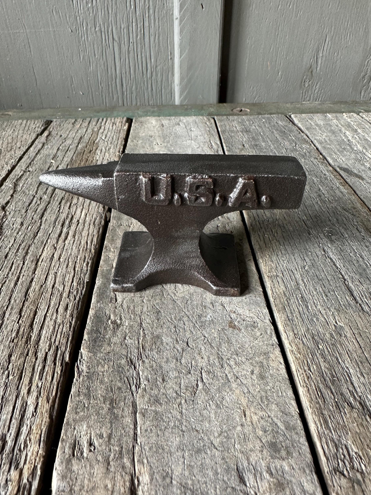 USA Double Sided Cast Iron Mini Anvil W/ Antique Finish & Raised Letters - Paperweight Statue Shelf Art America Patriotic