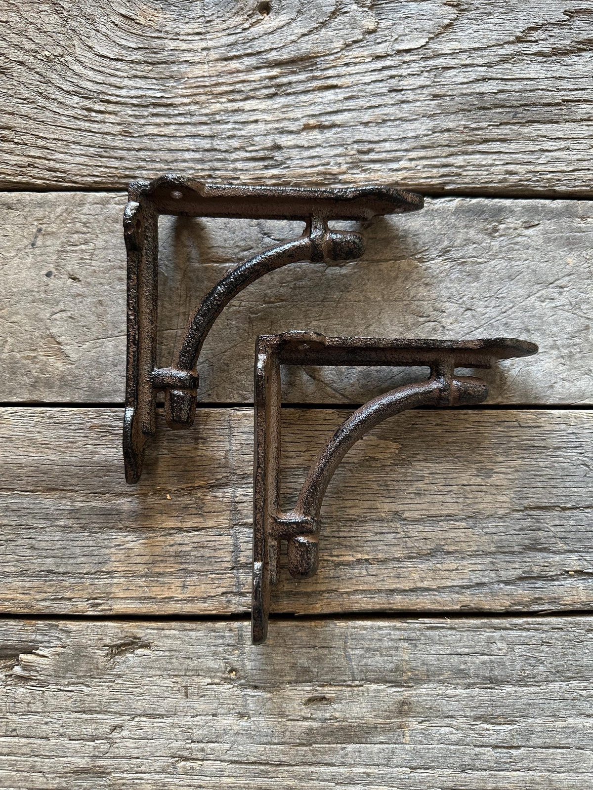 Set Of 2 - 4”x4” Small Cast Iron Curved Brackets