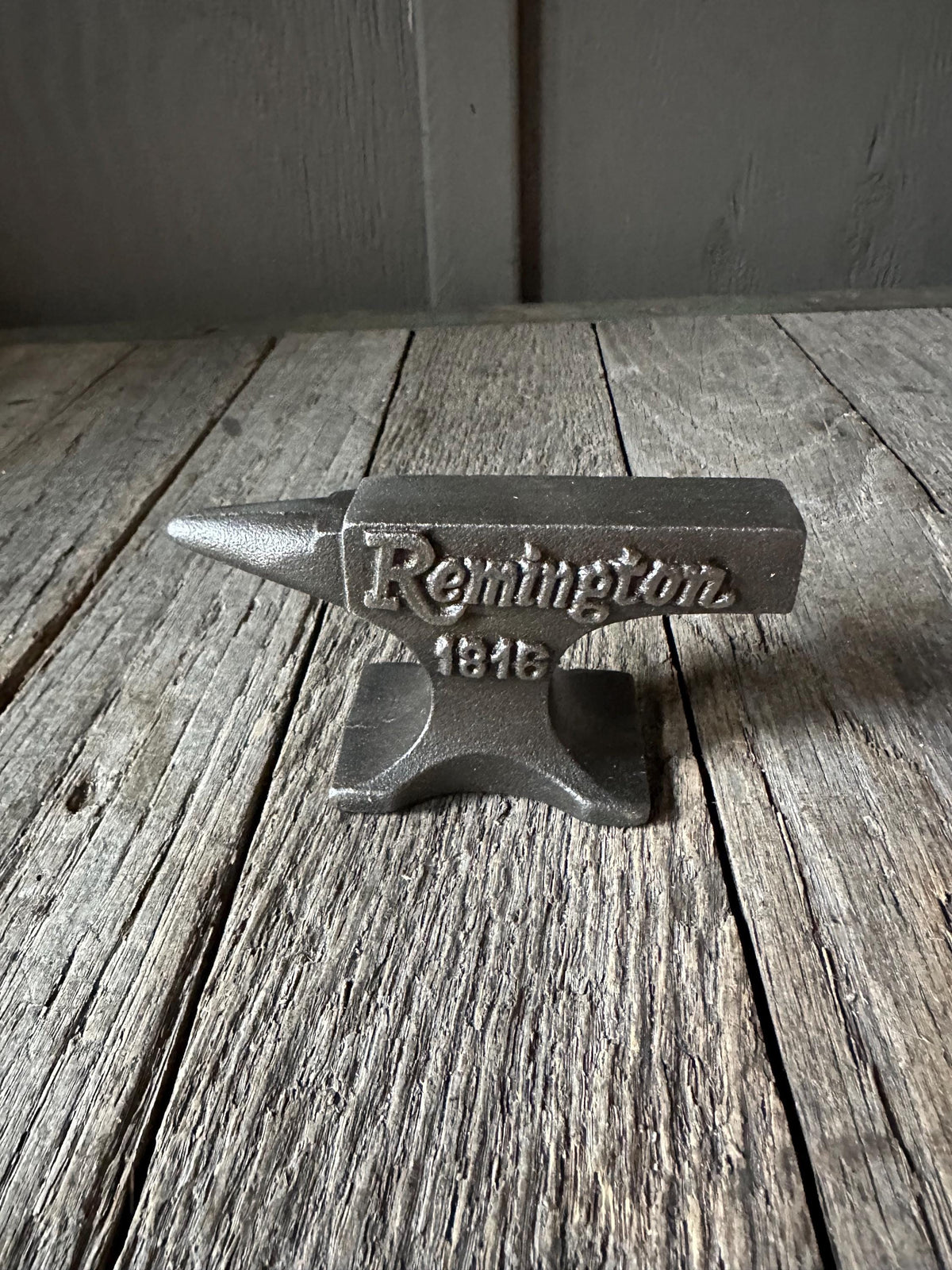 Remington 1816 Cast Iron Mini Anvil W/ Antique Finish & Raised Letters - Paperweight Statue Shelf Art