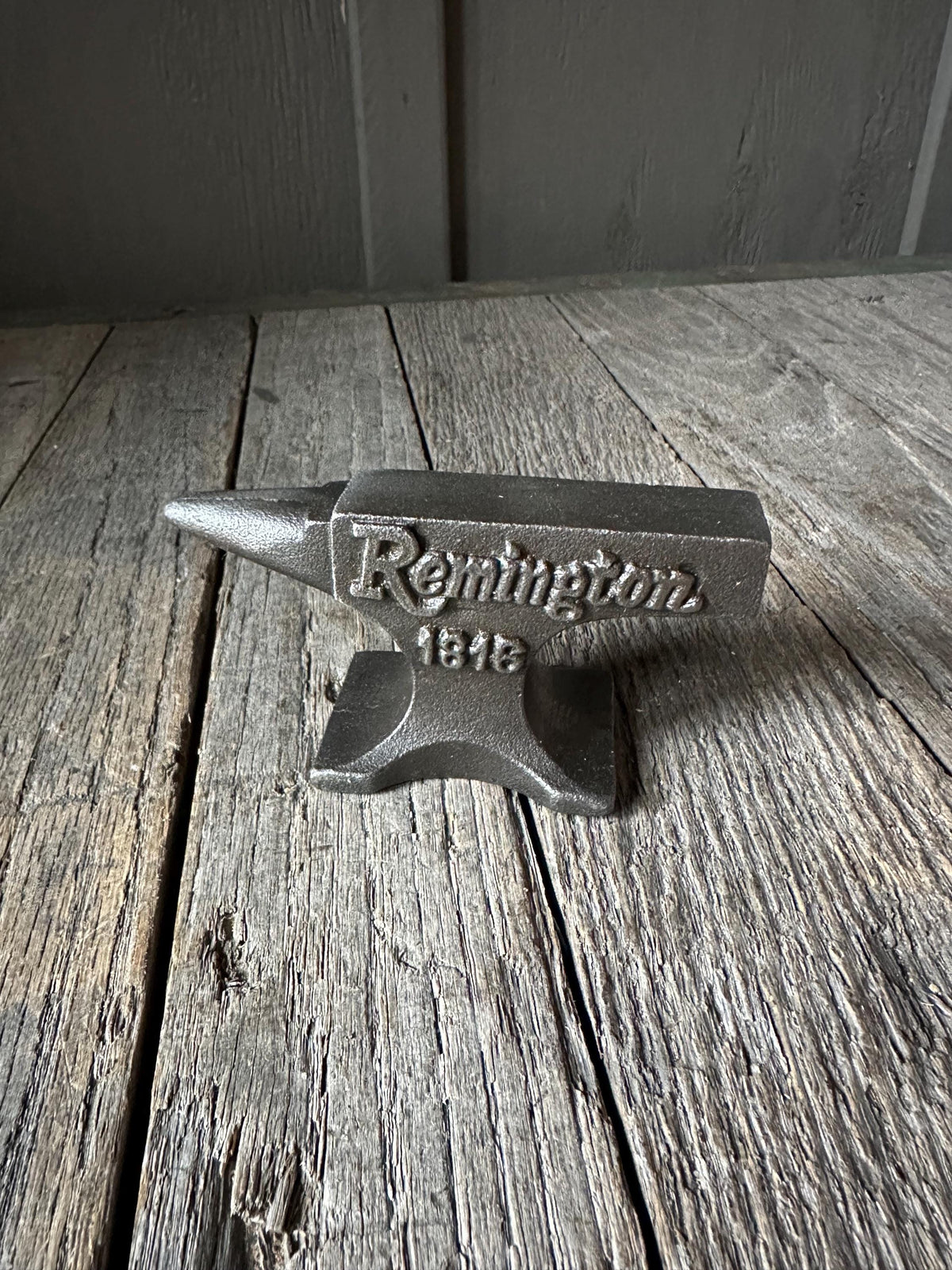 Remington 1816 Cast Iron Mini Anvil W/ Antique Finish & Raised Letters - Paperweight Statue Shelf Art