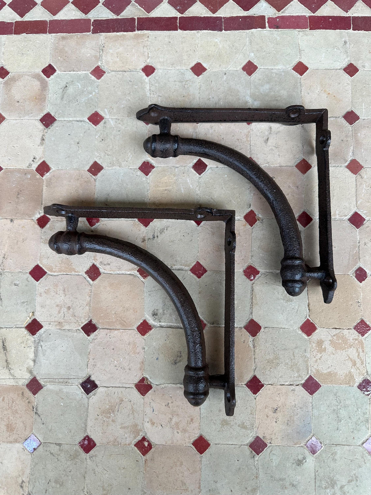Set Of 2 - 7”x7” Cast Iron Curved Bar Brackets