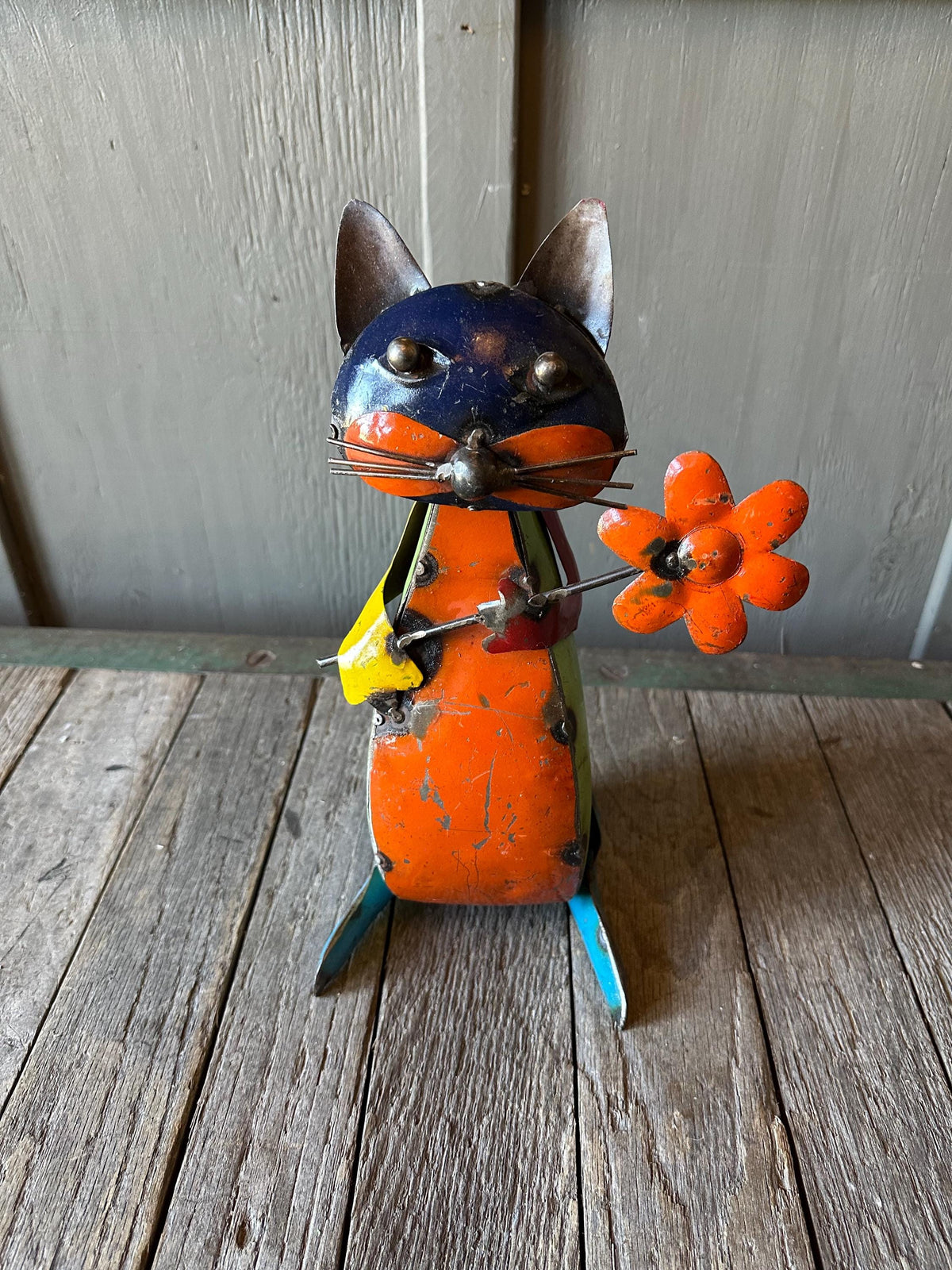 Rustic Cute Metal Cat Holding Flower